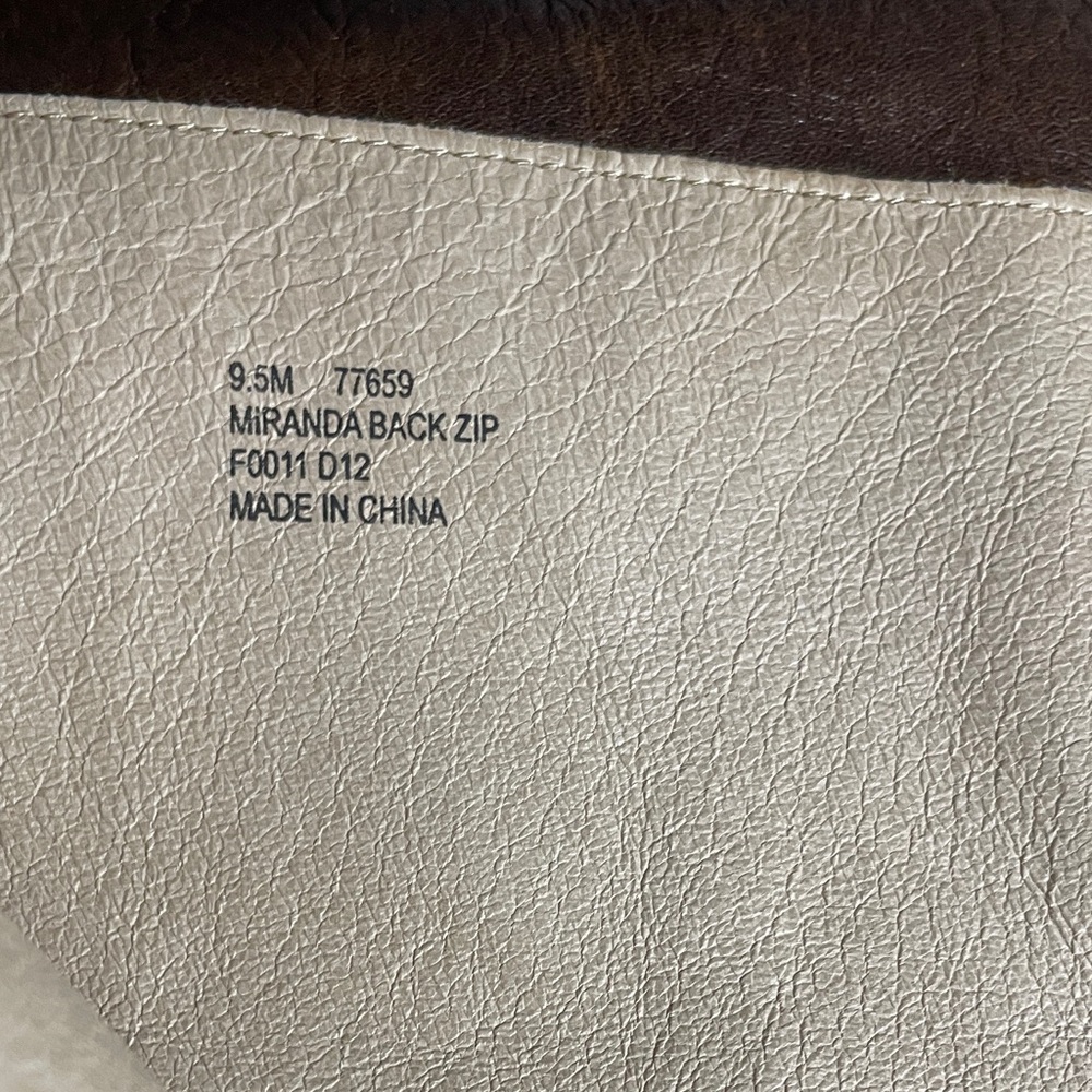 FRYE AND CO. Tan Heeled Boots extended calf - Picture 6 of 9